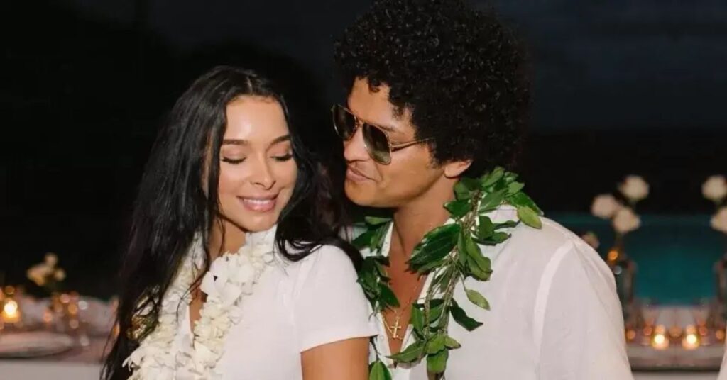  Bruno Mars and Jessica Caban’s Relationship